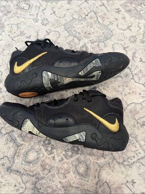 2022
Nike PG 6 'Black Metallic Gold'